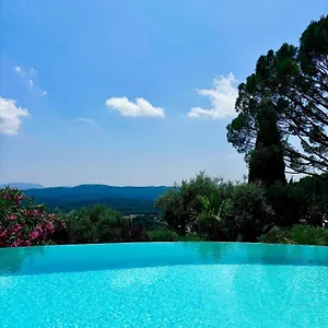 https://les-lodges-de-saint-cassien.fr-provencehotel.com